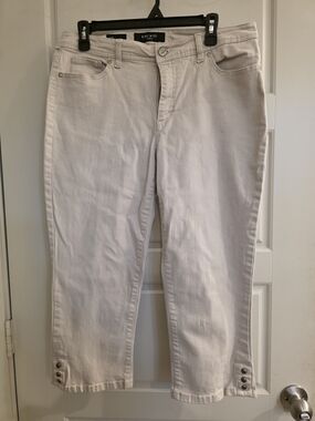 Nine West Light White Cropped Jeans with Button Hem